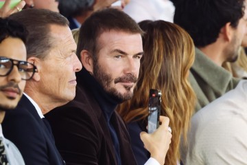 曼晚：贝克汉姆夫妇计划在乡村住宅的池塘安装串灯，遭邻居反对